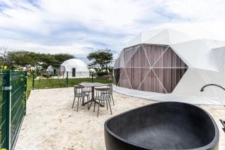 Bubble Glamping, King bed, we have a 8 units like this - 6