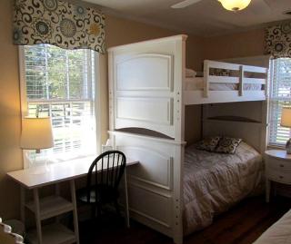 Classic Cottage Rental on Huge Horse and Cattle Farm near Charlottesville - 4