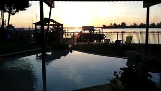 Beautifully Decorated Waterfront Chalet Rental in Grant, Florida - 8