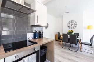 Connaught Stays - Home from Home - 3