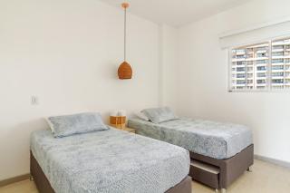 Espectacular Apto frente a la Plaza Pozos Colorados - 8