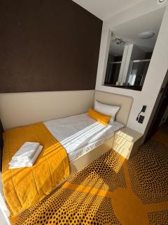 Eclipse Budget Rooms - 7