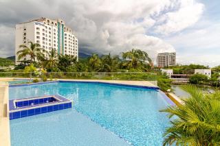 Espectacular Apto frente a la Plaza Pozos Colorados - 1