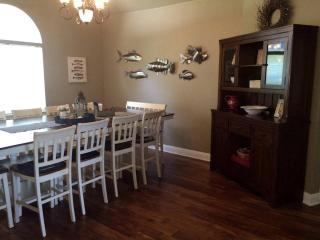Spacious Cottage Rental on the Shores of Cedar Creek Lake in Mabank, Texas - 9