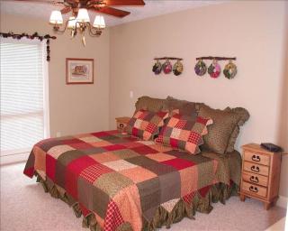 Cozy Vacation Rental for 14 Guests on Lake Cumberland in Kentucky - 9