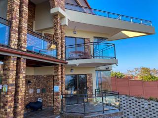 The Albatros Guesthouse - 1