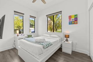 Oasis Yard -Pool-Jets-Game Room-BBQ-Relaxing - 4