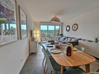 Lumineux, Neuf T2, Balcon, Parking, Vue Imprenable - 1