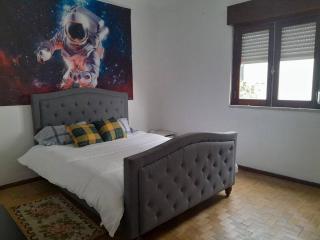 Lisbon Private Room near airport - 2