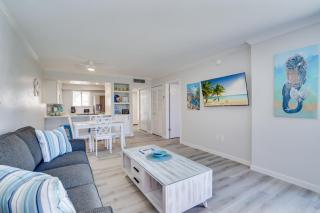 35 Steps to the Beach at Runaway Bay - 6