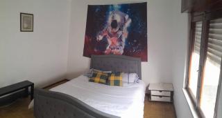 Lisbon Private Room near airport - 1