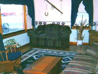 Cozy Cottage Rental for Six on a Working Ranch in Crawford, Nebraska - 4