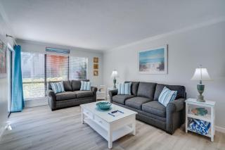 35 Steps to the Sea at Runaway Bay - 7