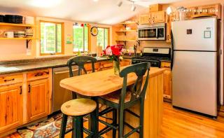 Peaceful Getaway above a Beautiful Yoga Studio near Devil's Den Nature Preserve, Connecticut - 8