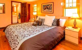 Peaceful Getaway above a Beautiful Yoga Studio near Devil's Den Nature Preserve, Connecticut - 8