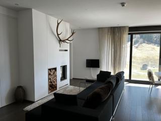 Luxurious 3 bed, 3 bath Apmt w Pool - Kappl - 4