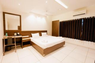 Hotel Karuna Residency - 5