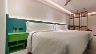 ZIBE Luxe Hyderabad by GRT Hotels - 4