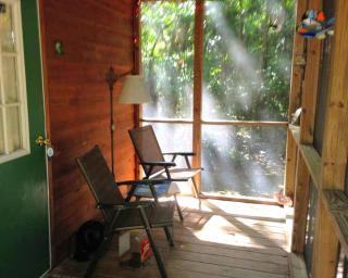 Cozy Cabin Rental on the Santa Fe River near High Springs, Florida - 9
