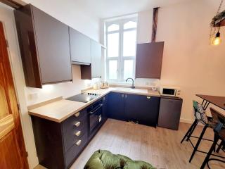 Perfect Base for Work or Leisure Unique Two-Bed - 1