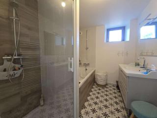 351 - Authentique longère près de la côte - 1