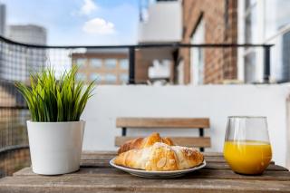 Stylish 2-Bed Apartment In Shoreditch - 4