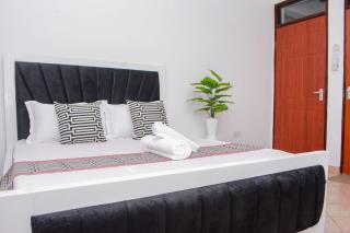 Palmers Diani-3bedroom beach house - 1