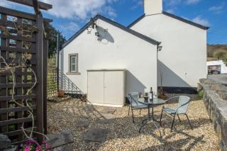 Stunning Country Cottage - 8