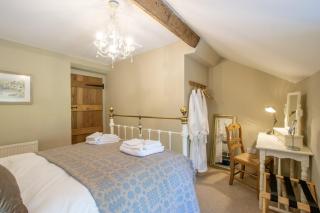 Stunning Country Cottage - 4