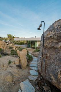 Spectacular Joshua Tree Vacation Rental for Getaways from Los Angeles - 6