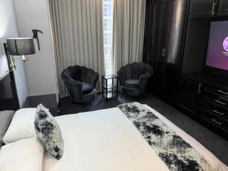 Michelangelo Towers 3Bed Apartment - 9