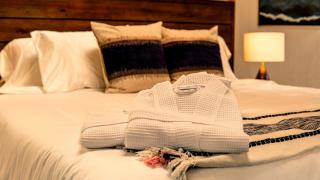 Deluxe Yurt Rental Ideal for Glamping near Austin - 4