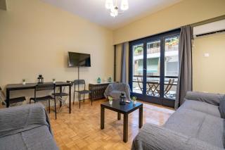 Warm 2BR Apt - Central Kypseli by ΜΡS - 0
