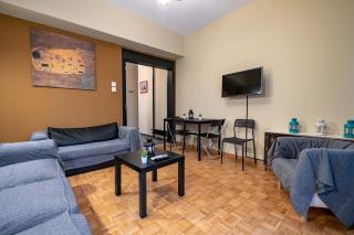 Warm 2BR Apt - Central Kypseli by ΜΡS - 6