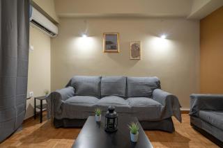 Warm 2BR Apt - Central Kypseli by ΜΡS - 5