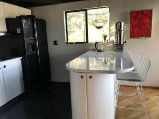 Stunning Cabin with Indoor Jacuzzi Ideal for a Weekend Getaway from Los Angeles - 8