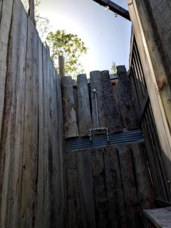 Vintage Camper Rental Ideal for Glamping in Missouri, MO - 9