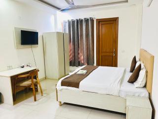 Hotel Sarla Residency - 9