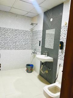 Hotel Sarla Residency - 6