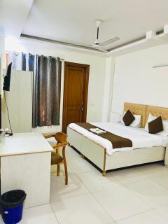 Hotel Sarla Residency - 5