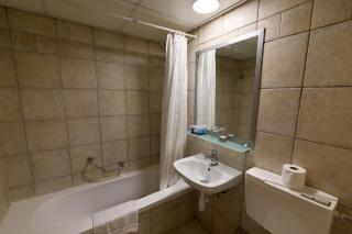 Shefayim Kibbutz Hotel - 4