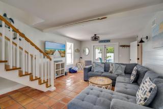 Large Heated Pool with Entertainment Room for the Family - Holmes Beach - 8