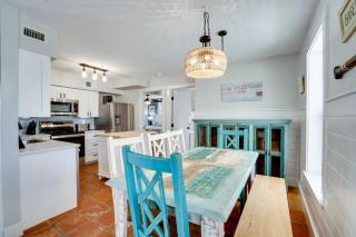 Large Heated Pool with Entertainment Room for the Family - 3