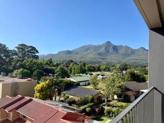 Urban Escape - Le Jardin Unit 301 - 1