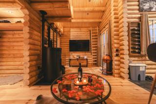 Cosy Cottage w/ Jacuzzi in Amazing Region - 1