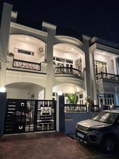 Medhya Boutique Homestay - 9