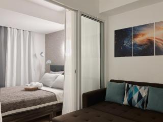 Lunara Staycation at Azure Residences - 6