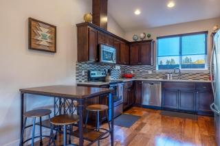 Hull Street Loft - 5