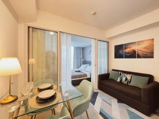 Lunara Staycation at Azure Residences - 8