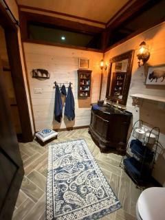 Glamping in Floresville at this Stunning Equine Ranch in South Texas - 9